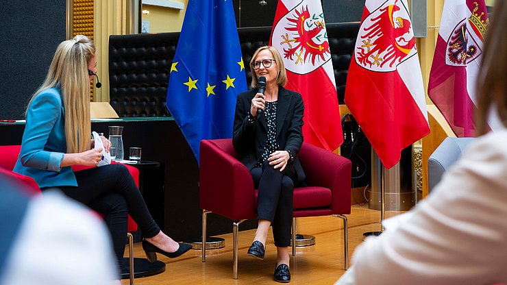 © LPA/Fabio Brucculeri Interviews mit Fit4Co-TeilnehmerInnen aus der 1. Ausgabe: Margit Laimer (Amt für Personalentwicklung, Autonome Provinz Bozen)