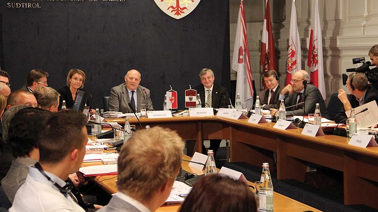 4. Sitzung des Euregio-Vorstandes am 20. November 2012 im Landhaus 1 in Bozen