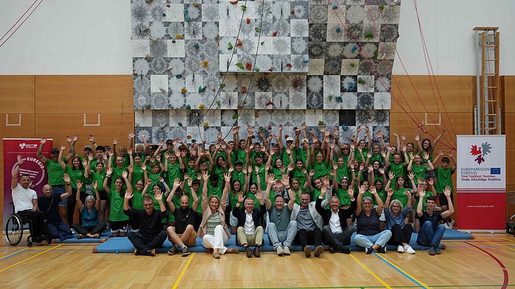 Dal 12 al 19 luglio, 60 ragazze e ragazzi provenienti dal Tirolo, dall'Alto Adige e dal Trentino partecipano alla settimana sportiva dell'Euregio a Malles.