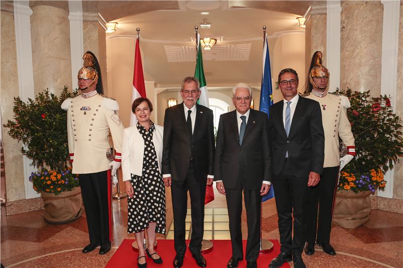 Cerimonia per i 25 anni dalla quietanza liberatoria Austria-Italia sulla questione sudtirolese, con i Presidenti della Repubblica Sergio Mattarella e Alexander Van der Bellen l’11 giugno 2017