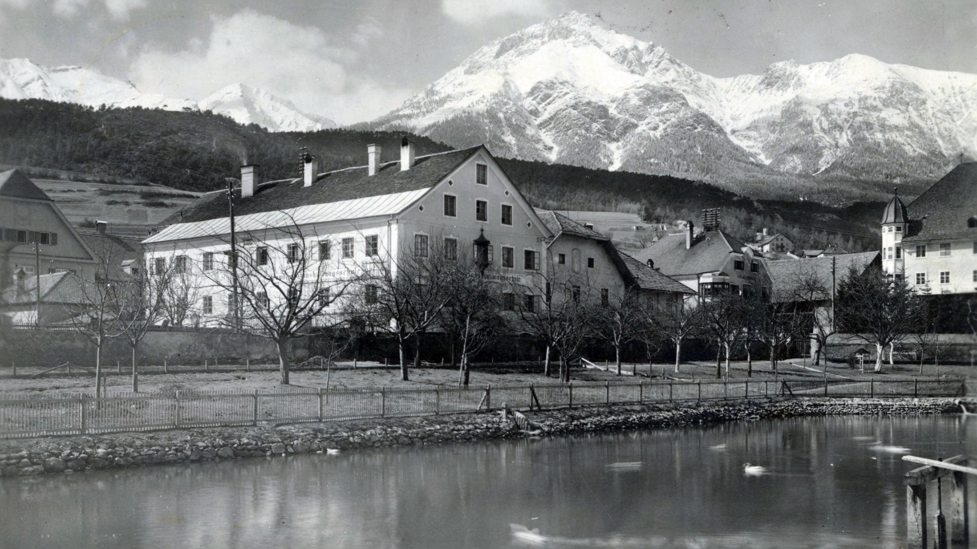 In der landwirtschaftlichen Lehranstalt in Imst fand 1926 eine Volksbildnertagung für das obere Inntal statt.